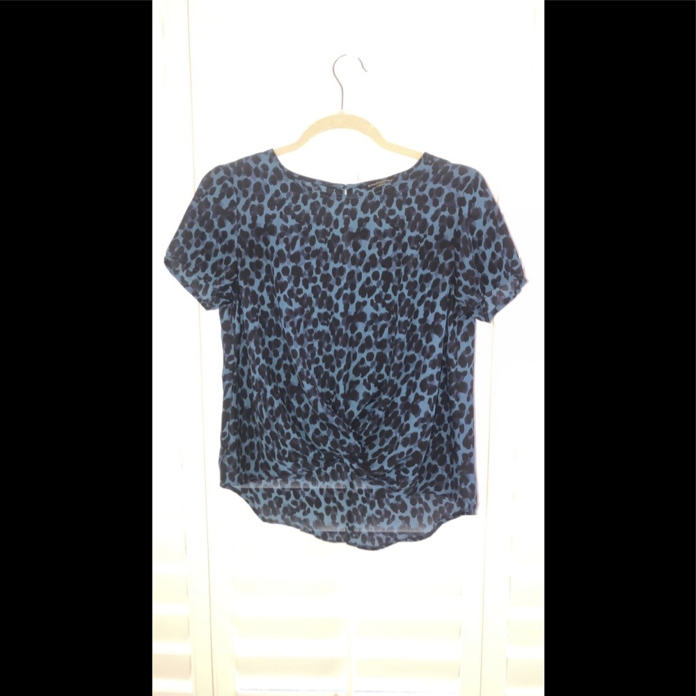 BANANA REPUBLIC— Leopard Blouse